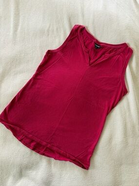 Patagonia Women's V-Neck Tank Top - Fuschia